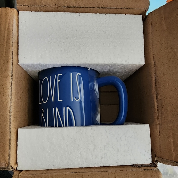 Rae Dunn NWTB Mug Love Is Blind Figural with rainbow cloud lid - Picture 2 of 3